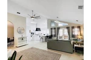 15618 SE US HIGHWAY 301, HAWTHORNE, FL 32640 - MLS#MFRS5143182