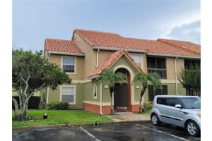 421 Fountainhead Cir #213, KISSIMMEE