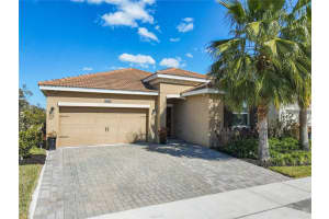 1055 OAK BLUFF DRIVE, DAVENPORT, FL 33837 - MLS#MFRS5143601