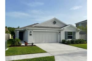 725 Peg Ct, ST CLOUD