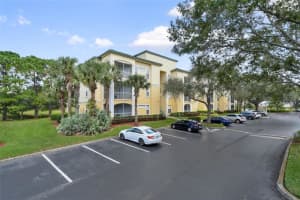 8817 Dunes Ct #102, KISSIMMEE