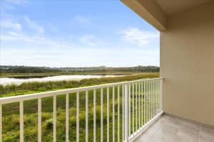 925 LAKEFRONT VILLAGE DRIVE, CLERMONT, FL 34711 - MLS#MFRS5143846