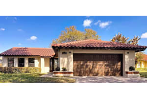 8019 MADEIRA COURT, ORLANDO, FL 32836 - MLS#MFRS5143915