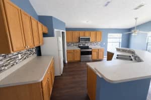 551 LAKE CHARLES DRIVE, DAVENPORT, FL 33837 - MLS#MFRS5143999