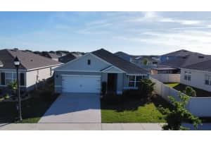 513 Nicken Grv, DAVENPORT