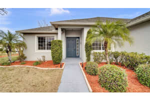 102 HILLCREST ROAD, DAVENPORT, FL 33897 - MLS#MFRS5144296