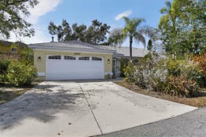 4667 HAMLETS GROVE DRIVE, SARASOTA, FL 34235 - MLS#MFRS5144421