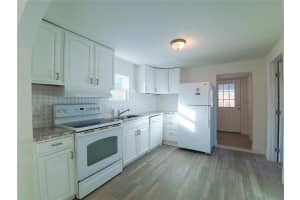 702 HILLSBORO STREET, PLANT CITY, FL 33563 - MLS#MFRS5144649