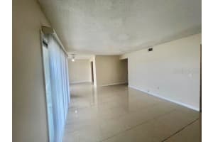 4002 VERSAILLES DRIVE, ORLANDO, FL 32808 - MLS#MFRS5144826