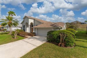 8101 CANYON LAKE CIRCLE, ORLANDO, FL 32835 - MLS#MFRS5144894