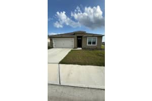 804 Horsetail Dr, DAVENPORT