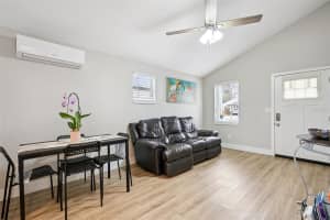 233 E CHURCH AVE, LONGWOOD, FL 32750 - MLS#MFRS5145093