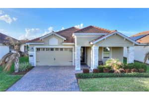 8943 Fallen Oak Dr, DAVENPORT