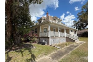 903 NEW YORK AVENUE, DELAND, FL 32724 - MLS#MFRS5145394