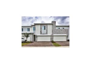 232 Nine Iron Dr, DAVENPORT
