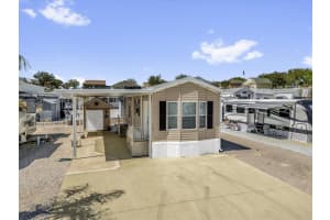 1039 CENTER CREST BOULEVARD, DAVENPORT, FL 33837 - MLS#MFRS5145614