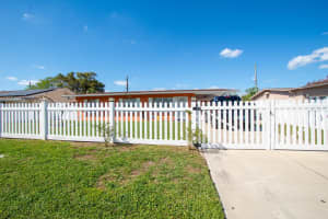 4401 EDGEBROOK, ORLANDO, FL 32809 - MLS#MFRS5146357