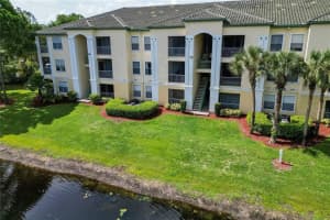 8913 Legacy Ct #111, KISSIMMEE