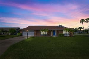 2 Claymont Ct S, PALM COAST