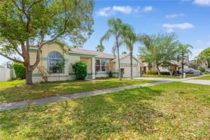 8616 CAVENDISH, KISSIMMEE, FL 34747 - MLS#MFRS5146648