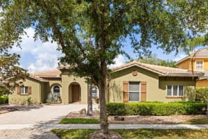 3722 EAGLE ISLE CIRCLE, KISSIMMEE, FL 34746 - MLS#MFRS5147018