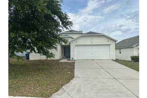 1001 Lake Charles Dr, DAVENPORT