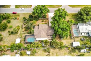 601 E Seminole Dr, VENICE