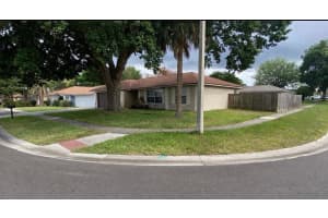 2752 CERAM AVENUE, ORLANDO, FL 32837 - MLS#MFRS5147812