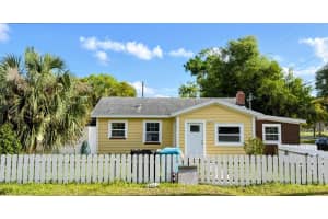 644 INDIANA STREET, ORLANDO, FL 32805 - MLS#MFRS5147932