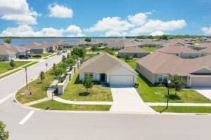 205 ARBUTHNOT STREET, WINTER HAVEN, FL 33881 - MLS#MFRS5148024