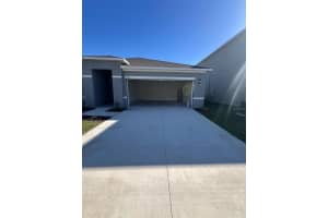 631 Park Place Blvd, DAVENPORT