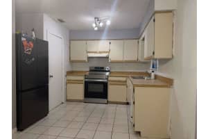 2824 W HURON DRIVE, DELTONA, FL 32738 - MLS#MFRS5148309