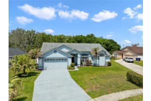 2382 Queenswood Cir, KISSIMMEE