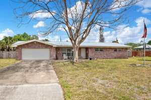 7615 NORTHERN OAK STREET, MELBOURNE, FL 32904 - MLS#MFRS5148898