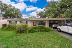 7 S Thacker Ave, KISSIMMEE