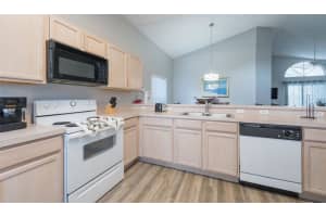 211 AYLESBURY LANE, DAVENPORT, FL 33837 - MLS#MFRS5148953