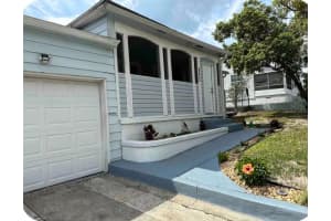 1371 Lakeview Dr, SEBRING