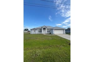 1001 Eiffel Ln, KISSIMMEE