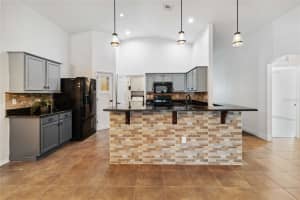 402 RIO GRANDE COURT, KISSIMMEE, FL 34759 - MLS#MFRS5149003