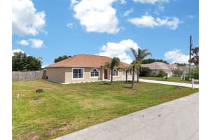 541 ADRIEL AVENUE, WINTER HAVEN, FL 33880 - MLS#MFRS5149295