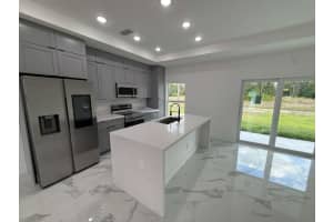 765 PUCCINI AVE S, LEHIGH ACRES, FL 33974 - MLS#MFRS5149392