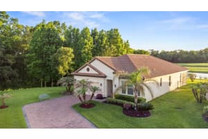 1624 Nina Dr, DAVENPORT