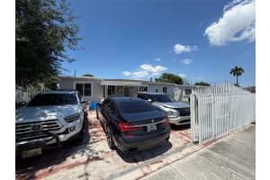 131 39TH STREET, HIALEAH, FL 33013 - MLS#MFRS5149557