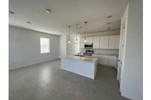 828 LONGBOAT DRIVE, DAVENPORT, FL 33896 - MLS#MFRS5150354