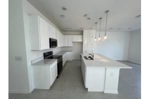 828 LONGBOAT DRIVE, DAVENPORT, FL 33896 - MLS#MFRS5150354
