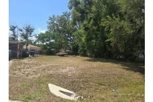 8324 DAWN DR, ORLANDO, FL 32809 - MLS#MFRS5150357