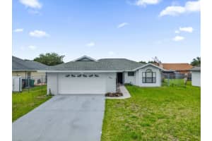 615 Mckinley Ct, KISSIMMEE