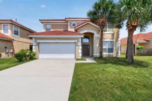 130 Saragossa Ave, DAVENPORT