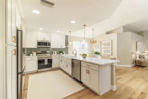 2002 ROCKY POINT DRIVE, LAKELAND, FL 33813 - MLS#MFRS5150491