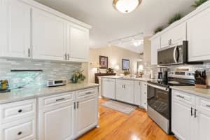 315 RIDGE VIEW DR, DAVENPORT, FL 33837 - MLS#MFRS5150514